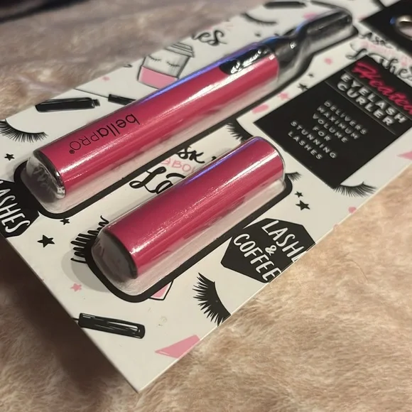 Eyelash Duo - Heated Eyelash Curler with Revlon Waterproof Mascara - Picture 4 of 10